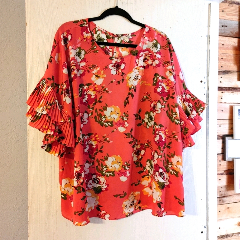 Est. 1946 Floral blouse
